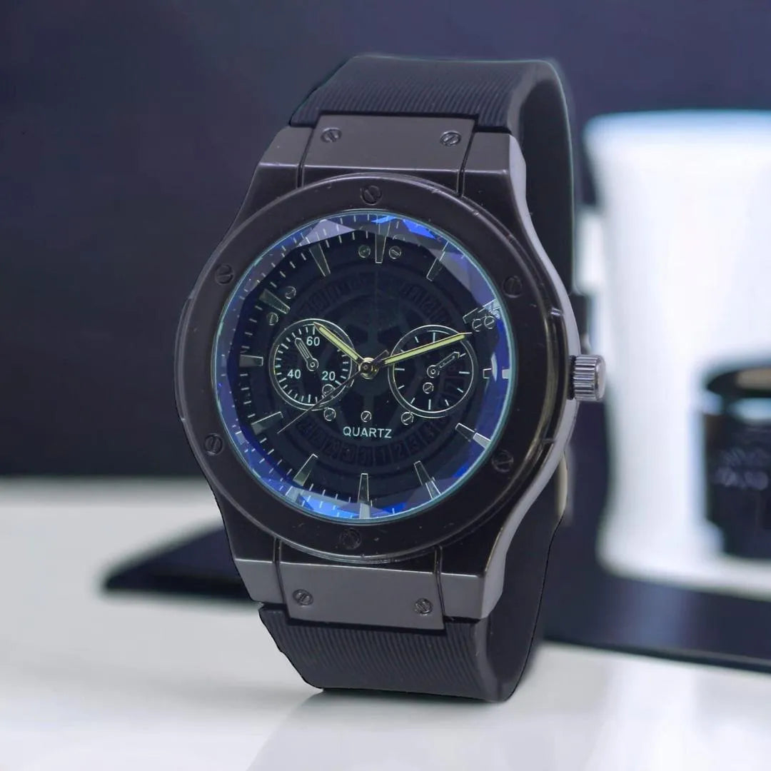 Men's Sports & Everyday Water-Resistant Silicone Strap Quartz Watch