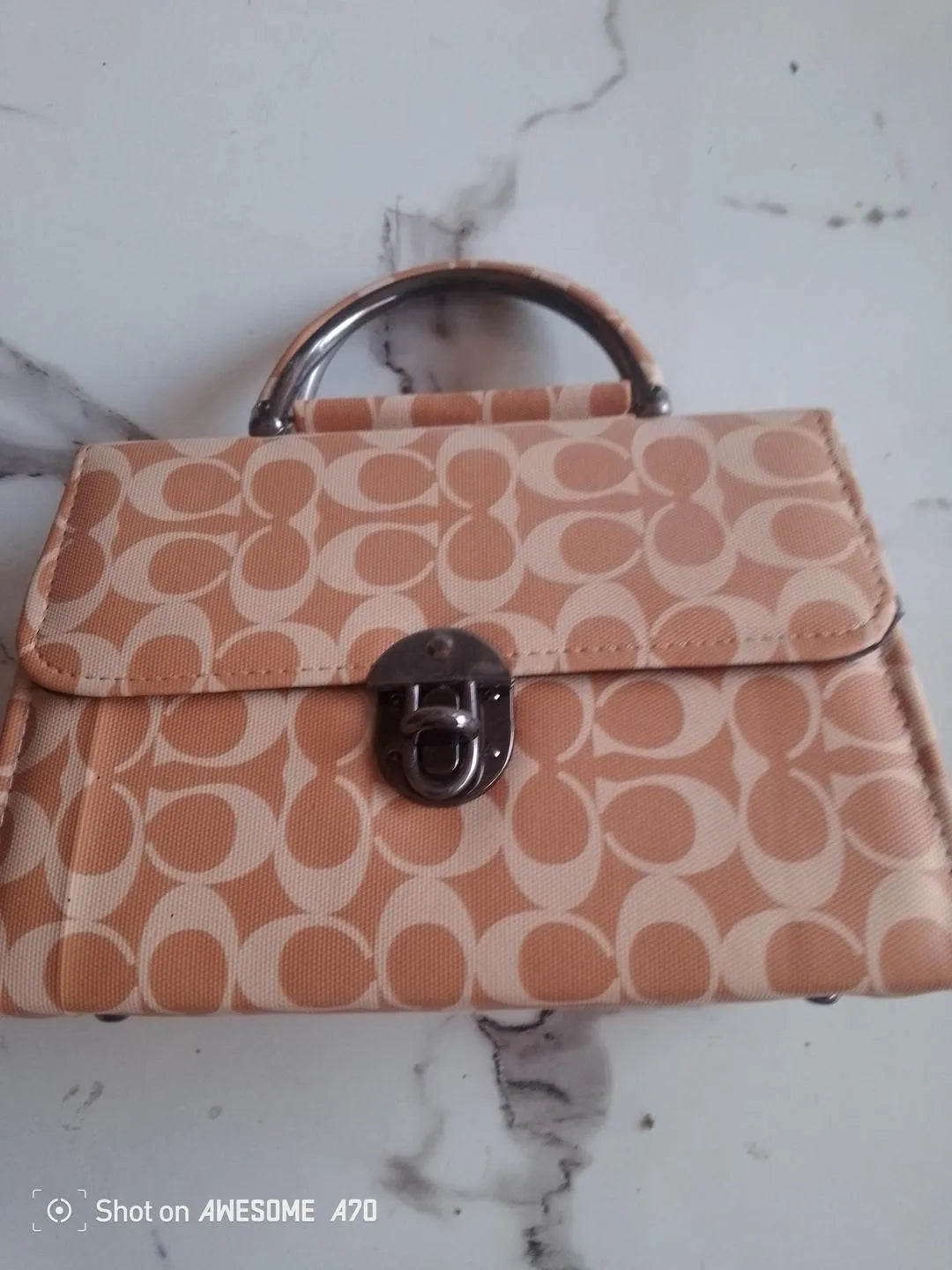 Elegant Premium Leather Handbag For Women - Timeless Everyday & Party Wear Purse
