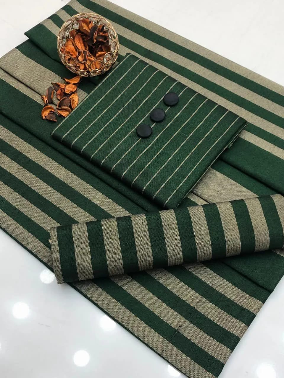 Emerald Grace – 3-Piece Luxury Swiss Lawn Collection