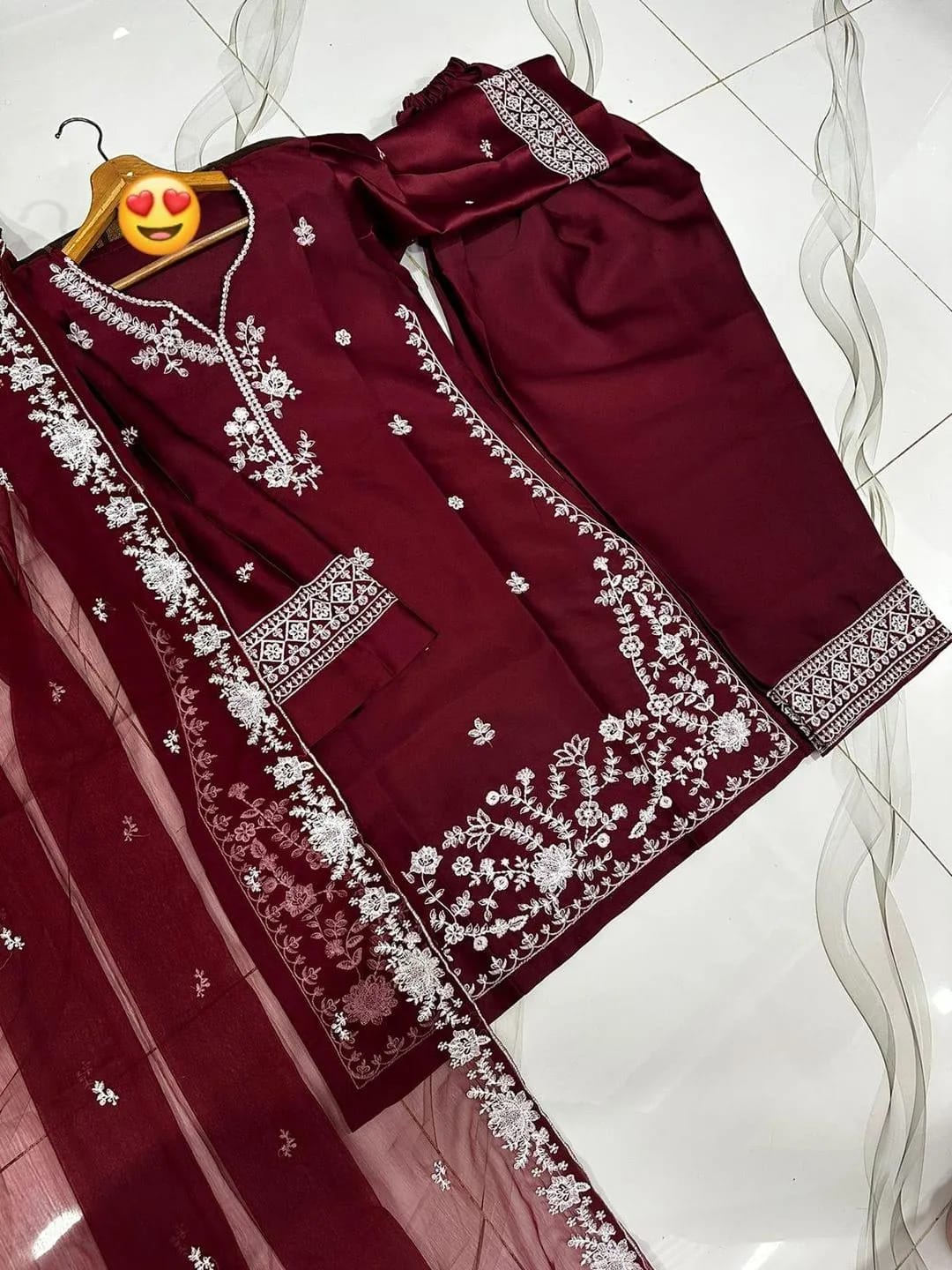 Scarlet Royalty – Embroidered Shamoz Silk 3-Piece Set with Farshi Shalwar
