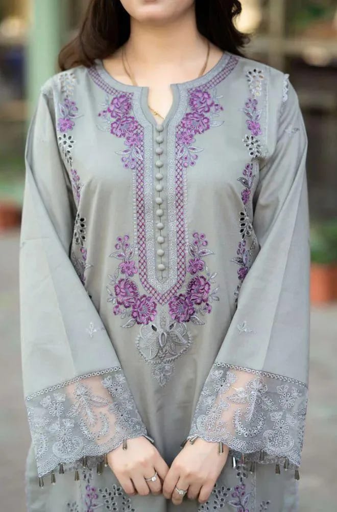 Mushq Grey Elegance – Embroidered Lawn Suit with Luxury Chikenkari Dupatta