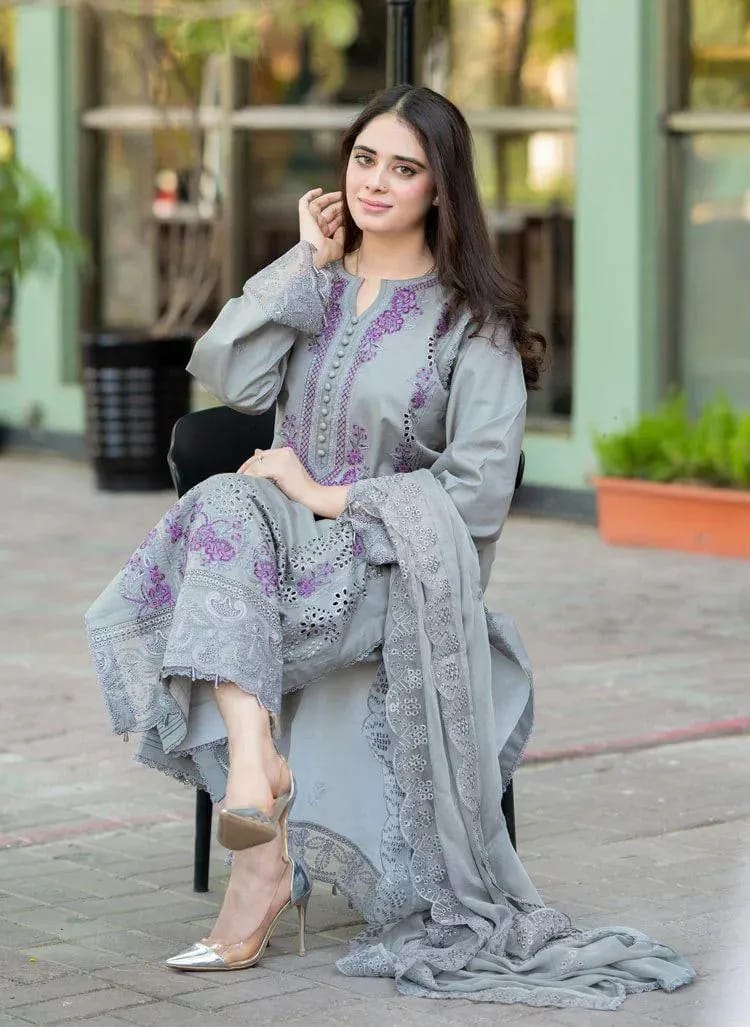 Mushq Grey Elegance – Embroidered Lawn Suit with Luxury Chikenkari Dupatta
