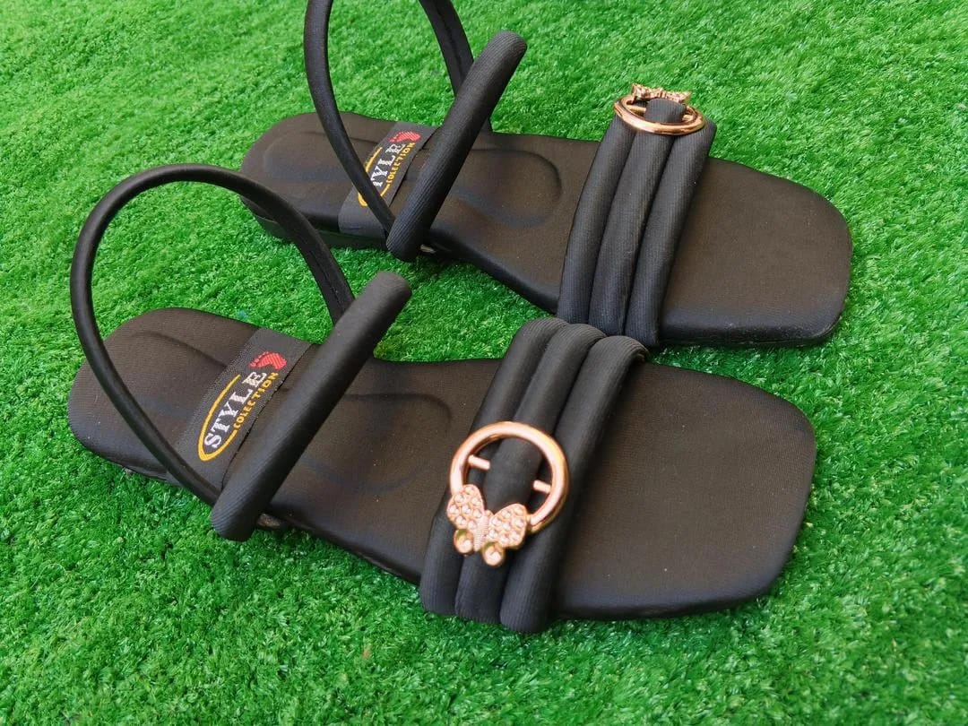 Classic Black Plain Synthetic Leather Flats For Women - Versatile & Elegant Footwear