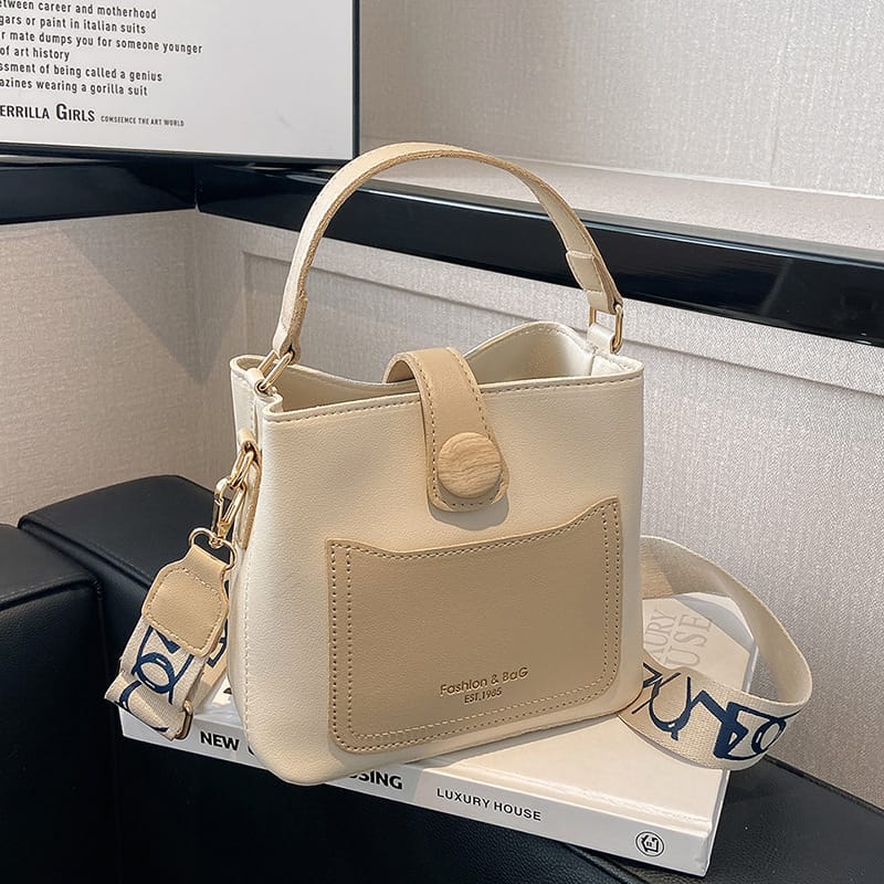 Fashionable High-Quality Shoulder Bag For Women - Elegant & Easy-To-Maintain Everyday Handbag