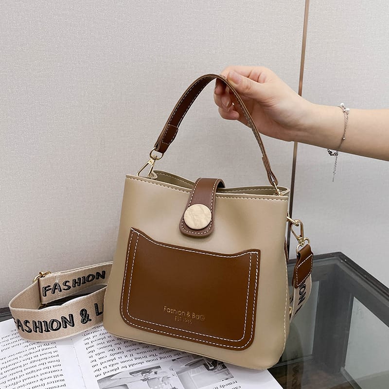 Fashionable High-Quality Shoulder Bag For Women - Elegant & Easy-To-Maintain Everyday Handbag