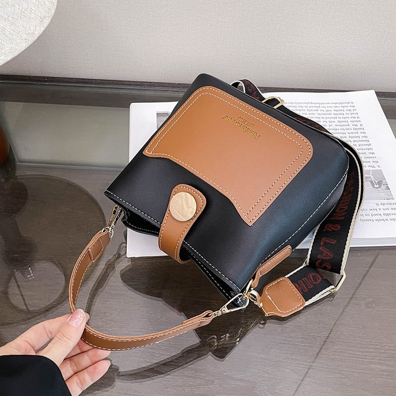 Fashionable High-Quality Shoulder Bag For Women - Elegant & Easy-To-Maintain Everyday Handbag