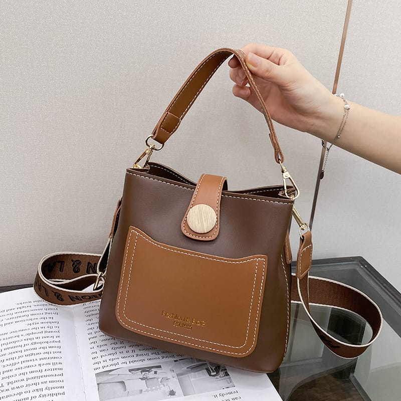 Fashionable High-Quality Shoulder Bag For Women - Elegant & Easy-To-Maintain Everyday Handbag