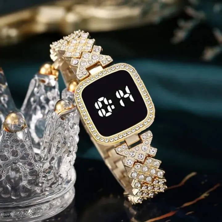 •  Material: Stainless Steel •  Number Of Pieces: 1 Pc •  Color: Multicolor •  Package Includes: 1 x Chain Watch •  Note: There might be slight color differences as a result of varying lighting and monitor effects. •  Product Code: MZ1156200130TEWEHB