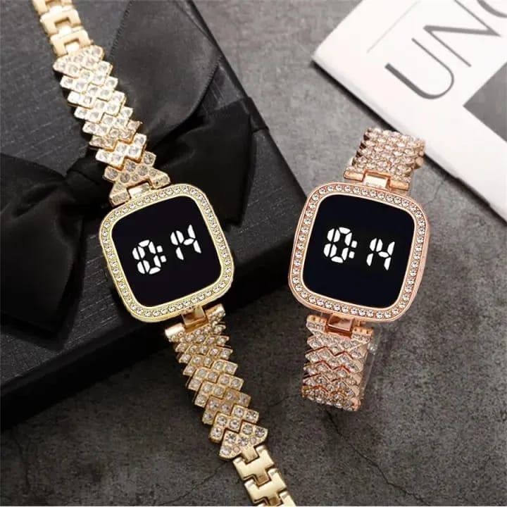 •  Material: Stainless Steel •  Number Of Pieces: 1 Pc •  Color: Multicolor •  Package Includes: 1 x Chain Watch •  Note: There might be slight color differences as a result of varying lighting and monitor effects. •  Product Code: MZ1156200130TEWEHB