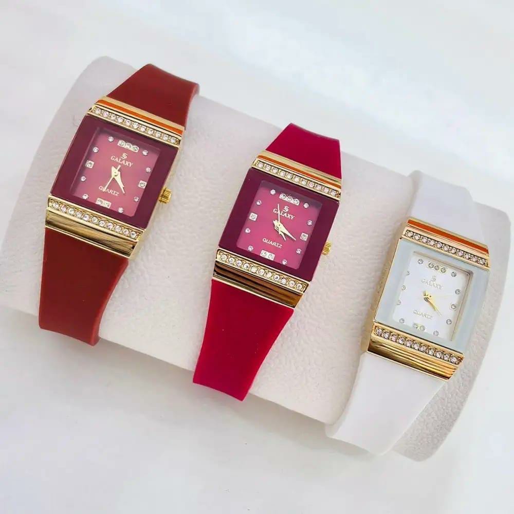 Trendy Silicone Strap Analogue Watch For Women - Lightweight Everyday Casual Wristwatch
