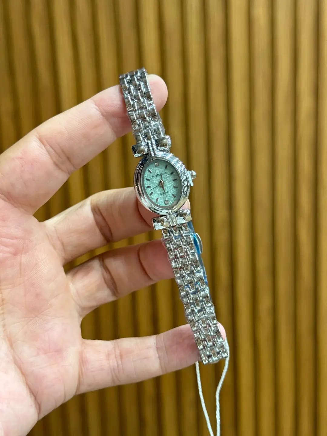 Classic Women's Stainless Steel Chain Watch - Round Dial Wristwatch (White, Black, Turquoise)