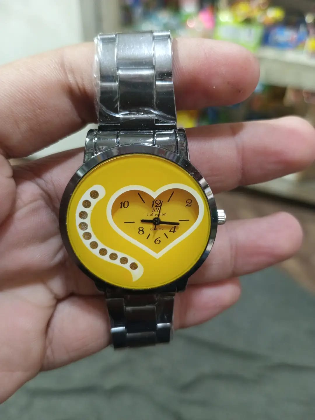 Luxury Inspired Yellow Aluminum Chain Strap Watch For Women - Fashion Chronograph Wristwatch