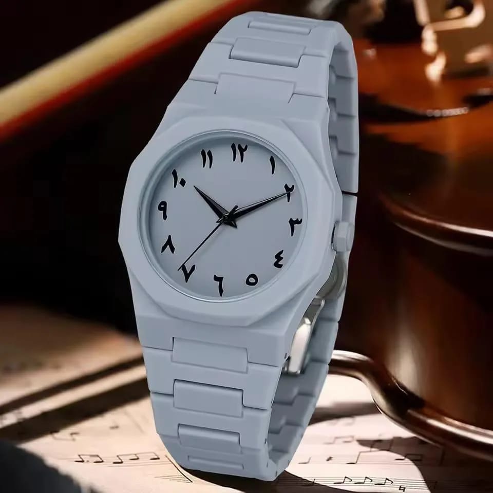Modern White Carbon Fiber Chain Strap Watch For Women - Lightweight Fashion Wristwatch