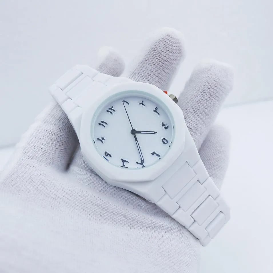 Modern White Carbon Fiber Chain Strap Watch For Women - Lightweight Fashion Wristwatch