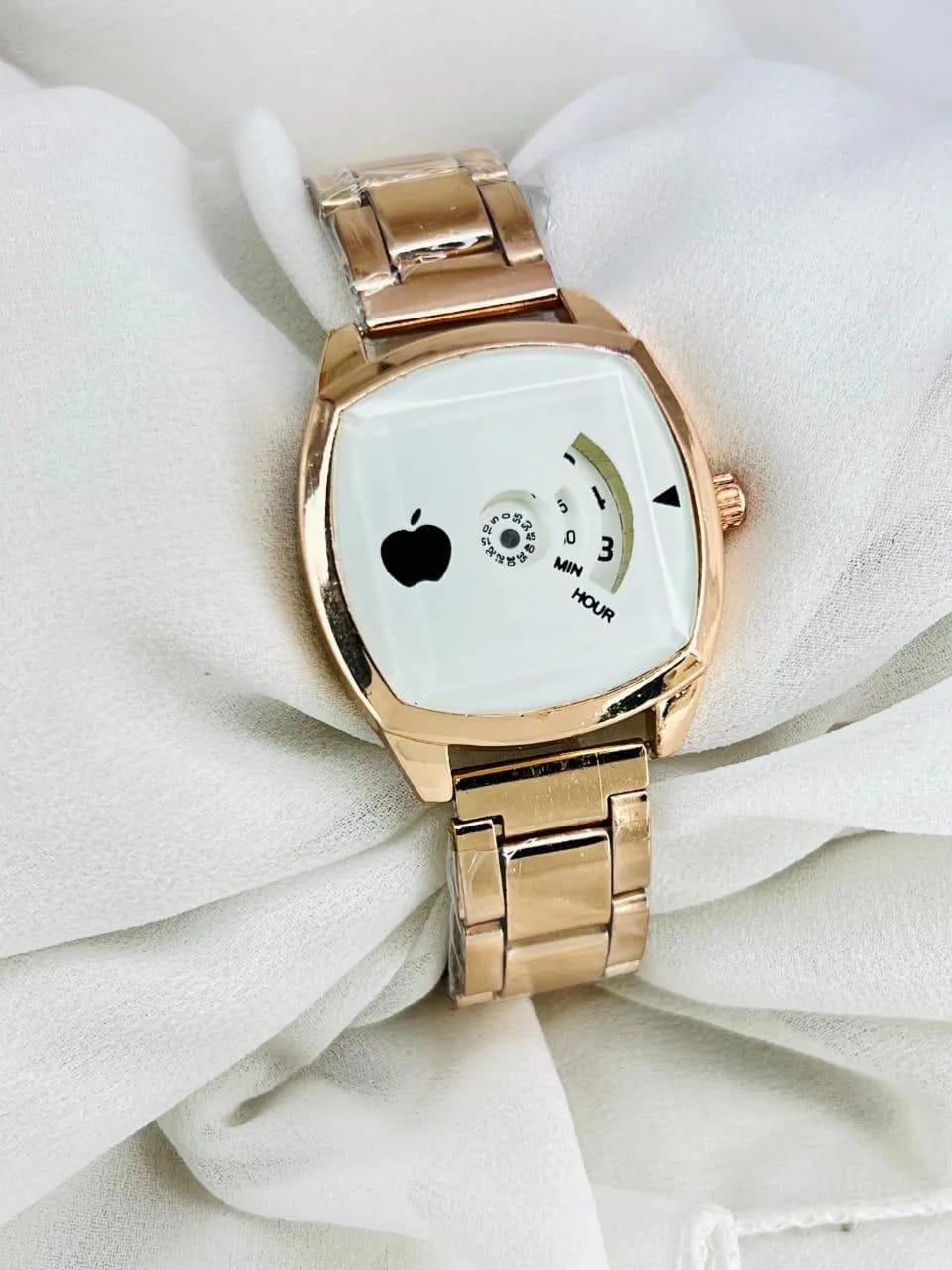 Luxury Inspired Rose Gold Square Dial Steel Chain Watch For Women - Petite Bracelet Wristwatch